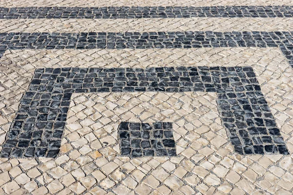 Typical floor of the streets of Algarve — Stock Photo, Image