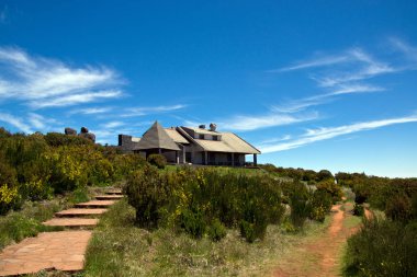 Sandy hiking trail Madeira dağlarında