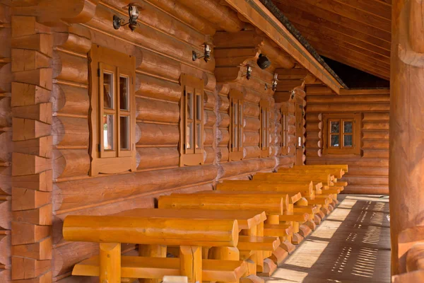 Detail van het terras van een houten huis — Stockfoto