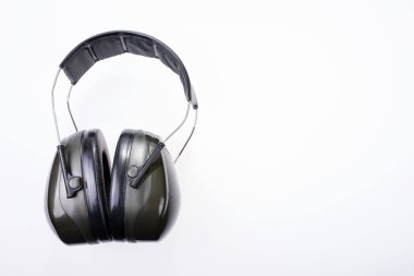 Kulak veya beyaz izole koruma işitme için etkilidirler