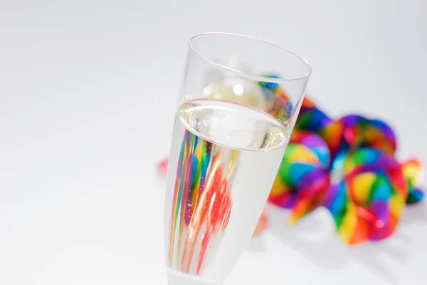 塗りつぶされたシャンパン グラスのクローズ アップ — ストック写真