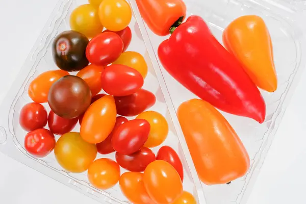 Mini zestaw surówek z papryką i pomidorami — Zdjęcie stockowe
