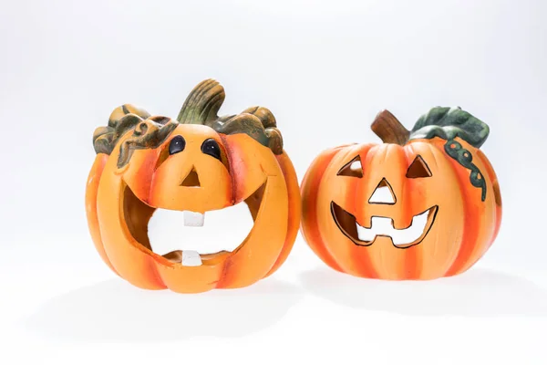 Dva halloween dýně izolované na bílém — Stock fotografie