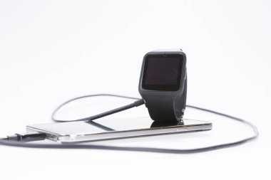 Smartwatch ve smartphone arasında veri eşitleme
