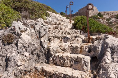 Doğal taş merdivenle