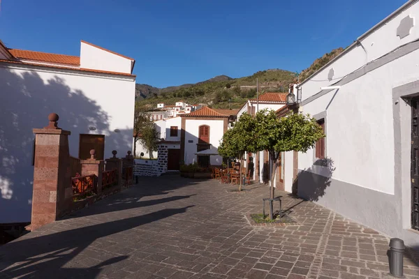 En las calles del pueblo de montaña de Tejeda — Foto de Stock