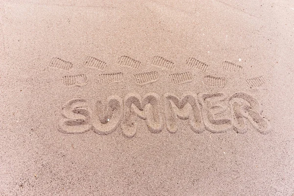 Palabra de verano escrita en la playa —  Fotos de Stock