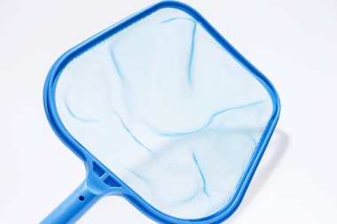 Mavi Kepçe net üzerinde beyaz izole