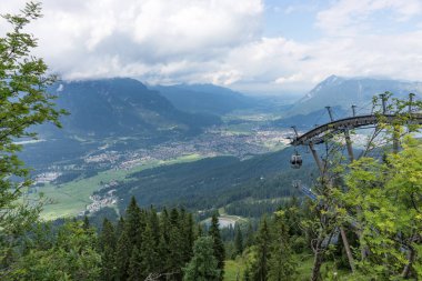 Dan yukarıda Garmisch-Partenkirchen, Almanya ile görüntüleyin