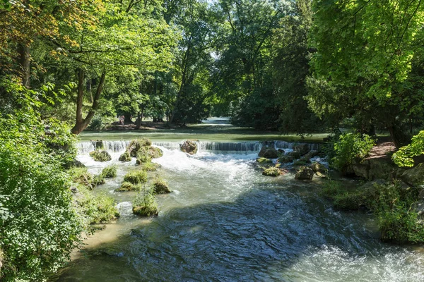 Jardim inglês em Munique — Fotografia de Stock