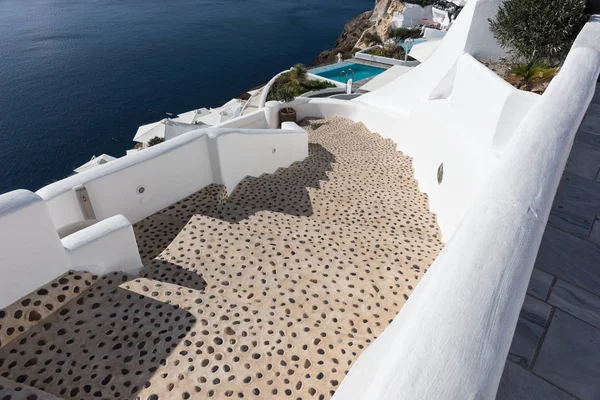 Escadas para o mar em Santorini aldeia de Oia — Fotografia de Stock