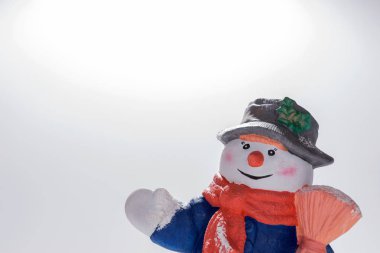 Kardan adam seramik model izole