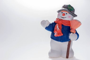 Kardan adam seramik model izole