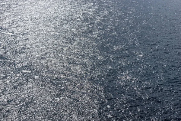 太阳反射在地中海的水面上 — 图库照片