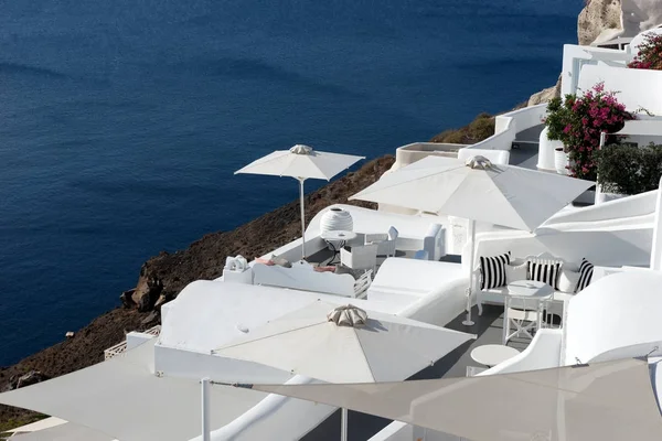 Weiße Terrassen Der Stadt Oia Mit Meerblick Auf Santorini — Stockfoto