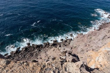 Santorini güney kesiminde kıyı