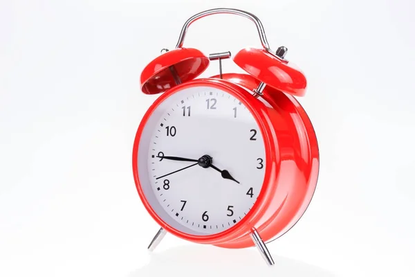 Antiguo Reloj Despertador Retro Rojo Aislado Blanco Concepto Tiempo — Foto de Stock