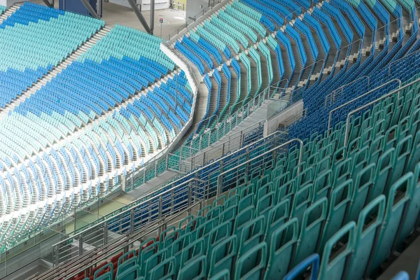 Modern Leeg Voetbalstadion Met Gekleurde Kunststof Stoelen — Stockfoto