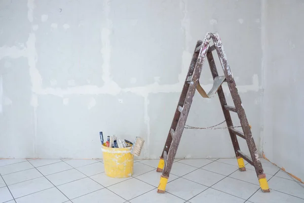 Escalera Madera Cubo Habitación Para Renovar — Foto de Stock