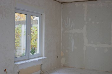 İç daire yenileme altında bir oda