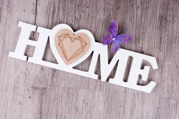 Palabra Home Letras Blancas Con Mariposa Como Decoración —  Fotos de Stock