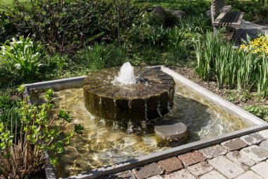 Su Park ile küçük çeşme