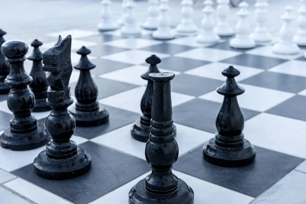 Velké Šachové Figurky Venkovní Terase Venkovní Šachy — Stock fotografie