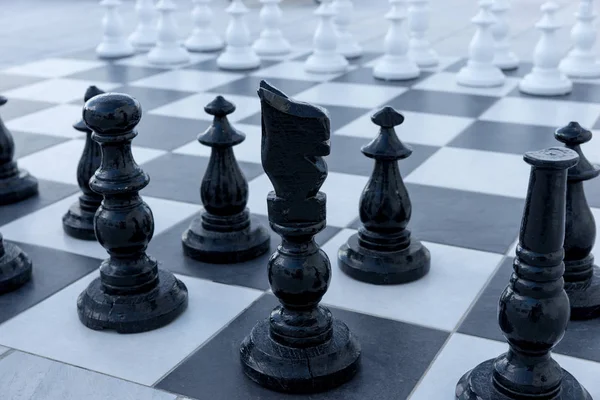 Velké Šachové Figurky Venkovní Terase Venkovní Šachy — Stock fotografie