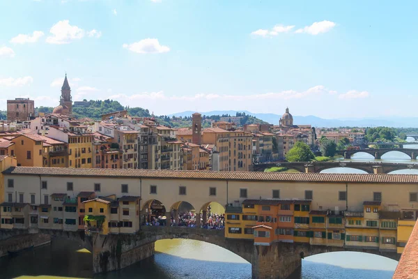 Panoramisch Uitzicht Ponte Vecchio Oude Brug Florence Italië Beroemde Toeristische — Stockfoto