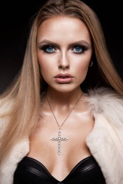 Parlak makyaj ile Beautyful Kız