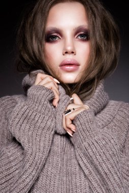 Dumanlı gözler makyaj. Glamour Bayan portresi.