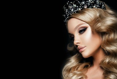 Parlak makyaj ile Beautyful Kız