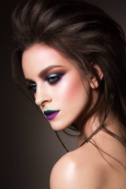 güzel genç kadın yüzü