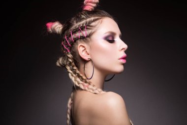 güzel genç kadın yüzü