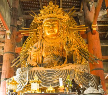 Japonya 'da Altın Budda Heykeli