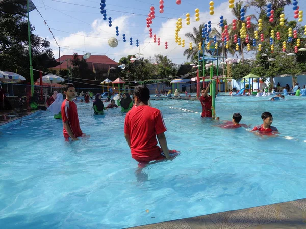 Kediri Melta Waterland East Java Indonésia Novembro 2019 Alguns Estudantes — Fotografia de Stock