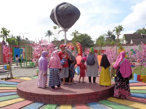 Kediri East Java Indonesia Dezembro 2019 Visitante Vestindo Vestido Tradicional — Fotografia de Stock