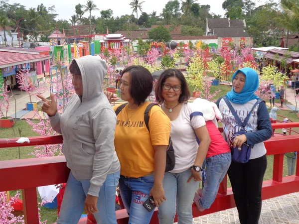 Kediri East Java Indonesia Dezembro 2019 Visitante Vestindo Vestido Tradicional — Fotografia de Stock