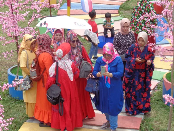 Kediri East Java Indonesia Dezembro 2019 Visitante Vestindo Vestido Tradicional — Fotografia de Stock