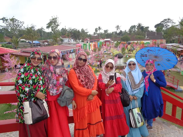 Kediri East Java Indonesia Dezembro 2019 Visitante Vestindo Vestido Tradicional — Fotografia de Stock