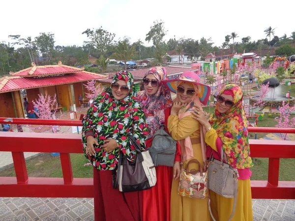 Kediri East Java Indonesia Dezembro 2019 Visitante Vestindo Vestido Tradicional — Fotografia de Stock