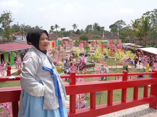 Kediri East Java Indonesia Desember 2019 Besökaren Bär Koreansk Traditionell — Stockfoto