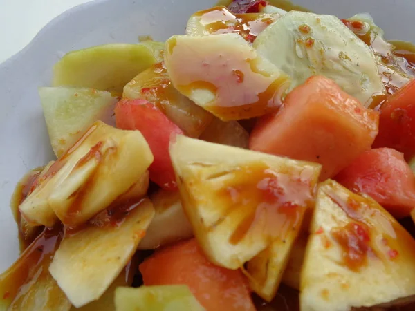 Lotis Buah Vagy Rujak Izzadság Savanyú Fűszeres Friss Gyümölcs Csípős — Stock Fotó