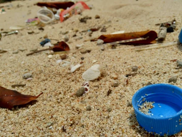 Rifiuti Spiaggia Rendono Aspetto Sporco Disordinato Inquinamento Perché Molti Rifiuti — Foto Stock