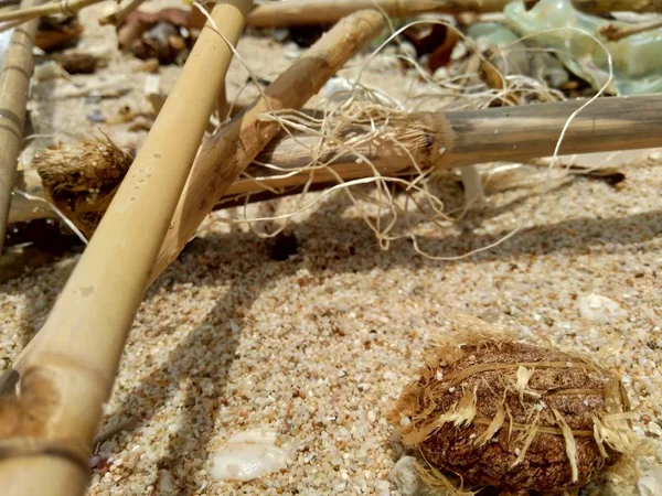 Müll Strand Sieht Schmutzig Und Chaotisch Aus Die Umweltverschmutzung Weil — Stockfoto