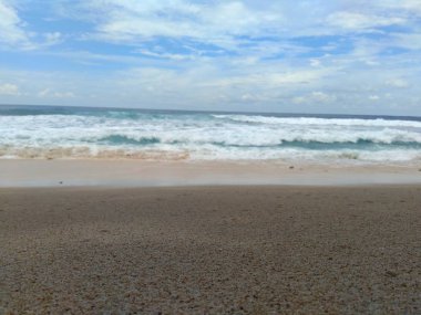 Sahilde altın kum arka planda. Kum dokusu. Güzel kumsalı olan altın kum.