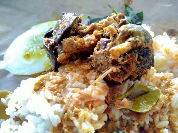Nasi Bungkus Blanda Ris Indonesisk Mat Ris Med Stekt Kycklinghjärta — Stockfoto