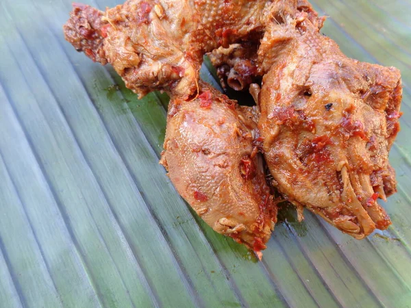 Kepala Ayam Bakar Pedas Kepala Ayam Bakar Pedas Yang Dipanggang — Stok Foto