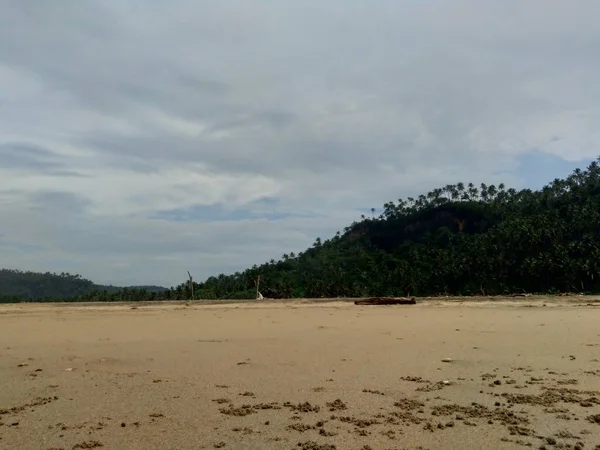 Schöner Strand Mit Naturhintergrund Guter Ort Für Einen Urlaub — Stockfoto