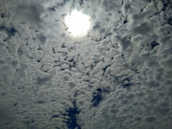 Langit Biru Dengan Latar Belakang Lembut Putih — Stok Foto